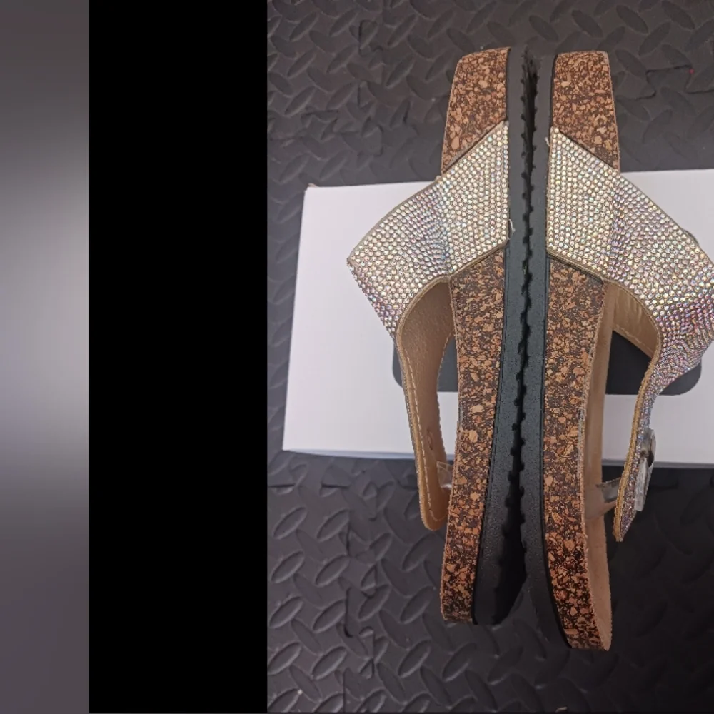 Forever Women Bling T strap Flat Comfy Sandals - Picture 5 of 11